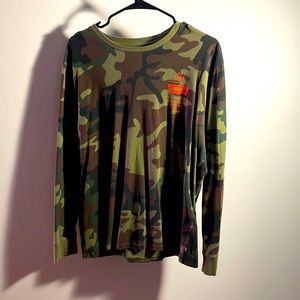Levi’s Camo Long Sleeve
